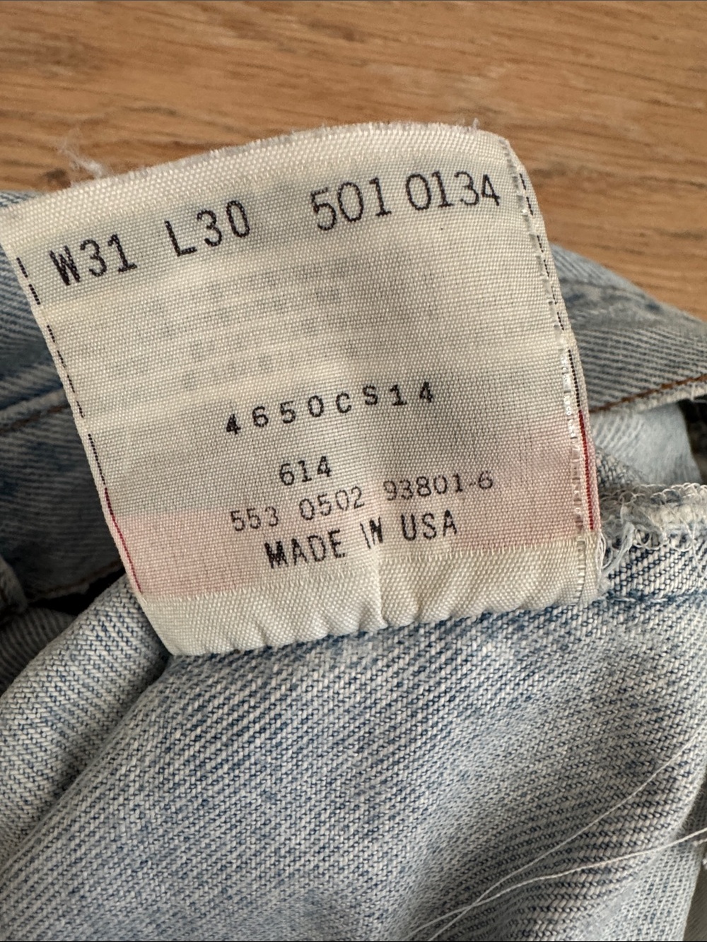 Vintage 501’s Levi's Light Wash Straight Jeans - Picture 4 of 11